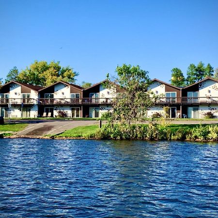 Bridge Inn Tomhawk - 2Nd Floor, 1 King Size Bed, Balcony, River View Tomahawk 외부 사진